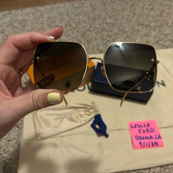 Louis Vuitton Charm Square Sunglasses - Picture 4 of 11